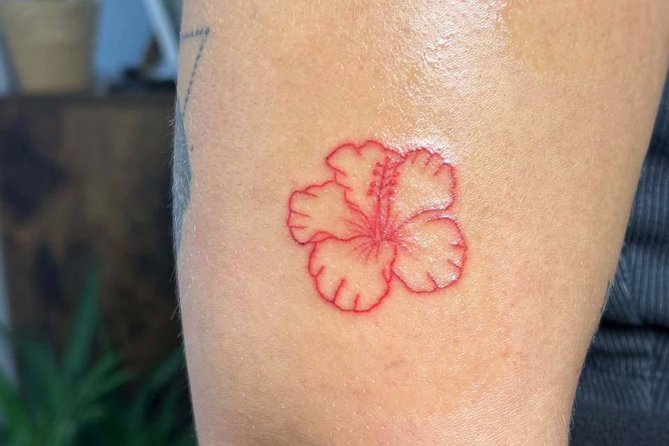 Tattoo flor fineline
