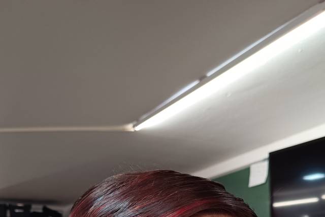 Maquillaje y peinado
