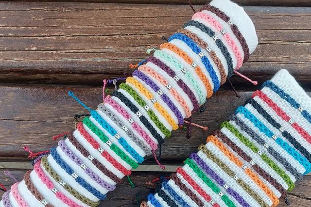 Variedad de pulseras