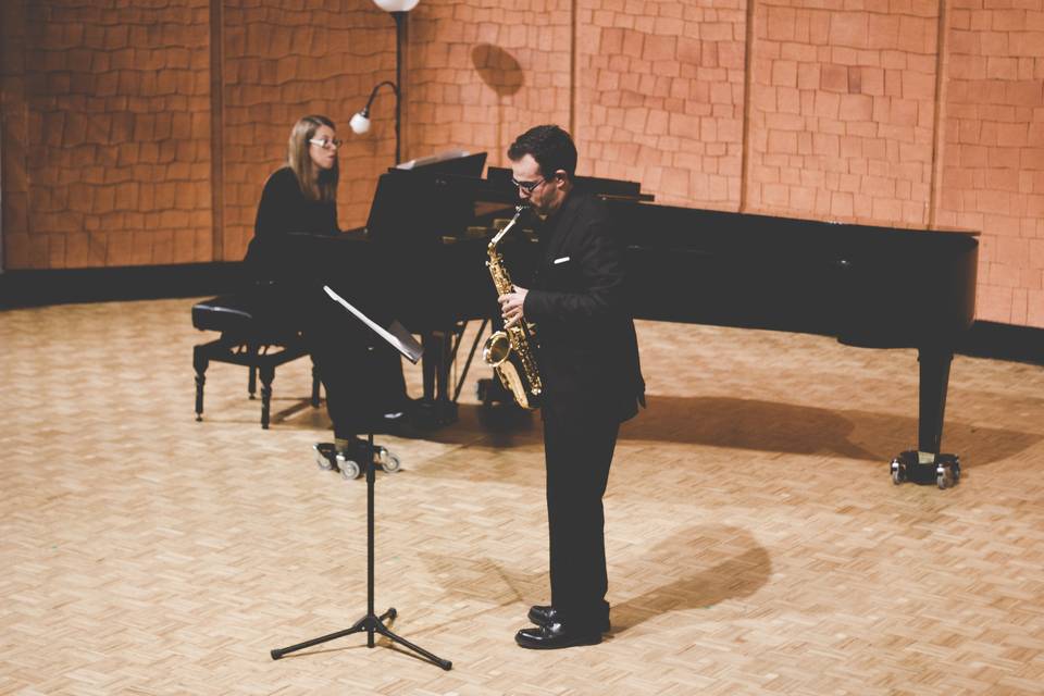 Saxofón y piano