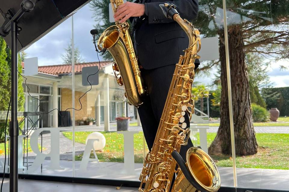 Saxofón alto y tenor