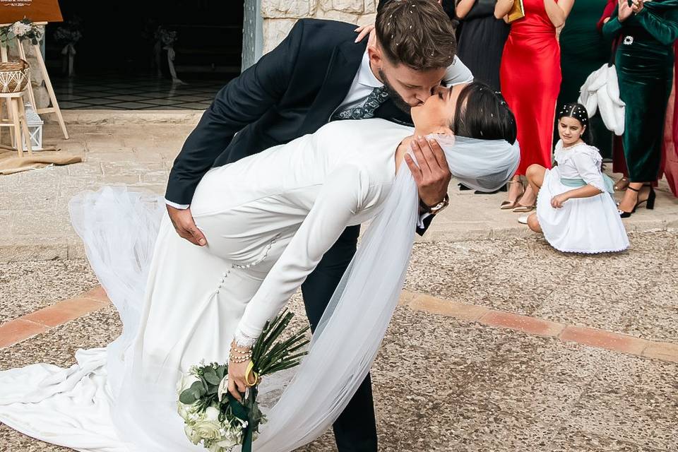 Momento beso y arroz