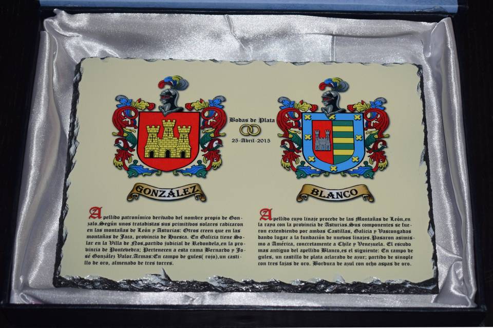 Pizarra con escudo y estuche