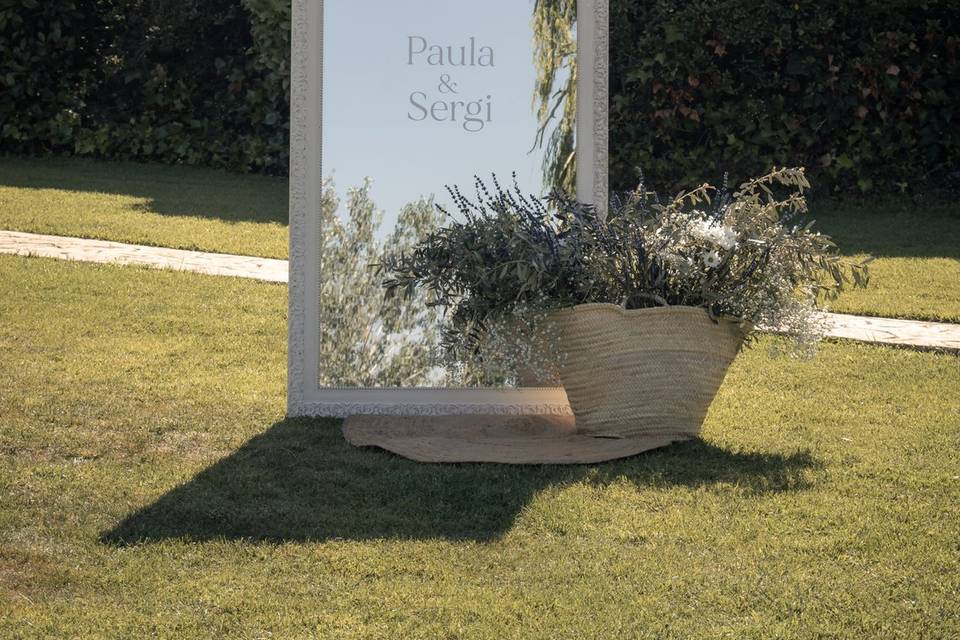 Espejo de bienvenida
