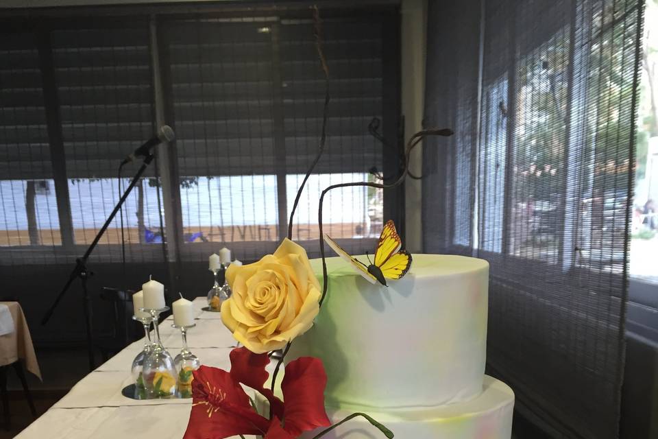 Colombian nature wedding cake