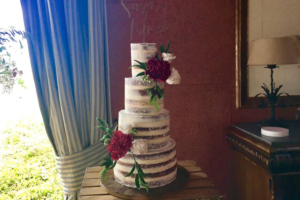 Seminaked rustic wedding cake