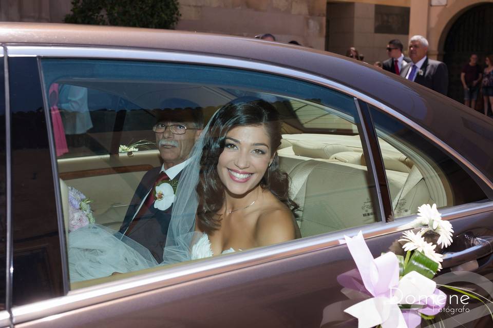 En el coche de bodas