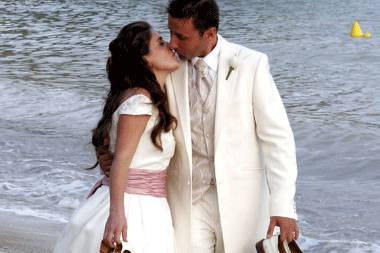 Novios en la playa