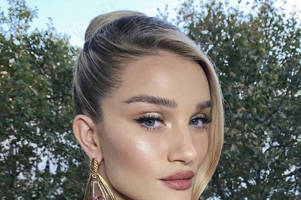 Peinado y maquillaje