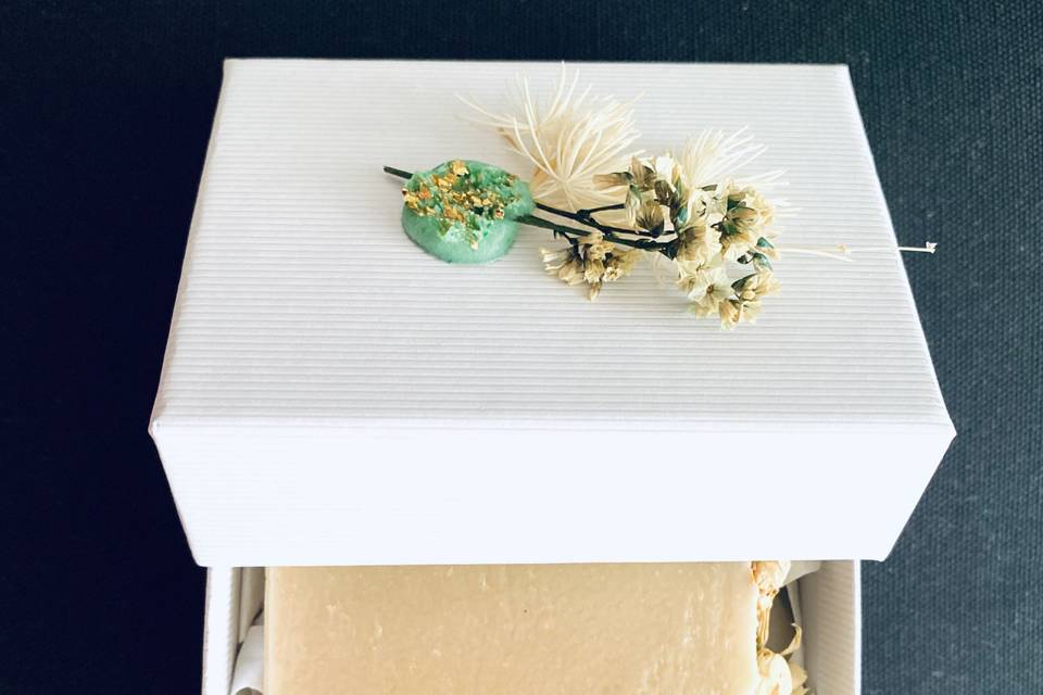 Caja elegante decorada