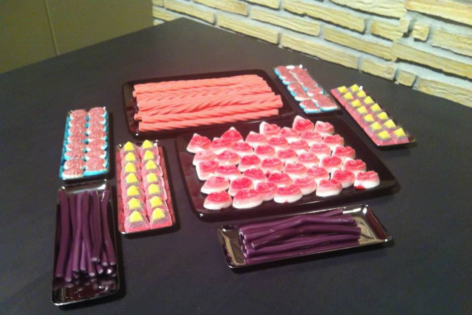 Mesa con chuches