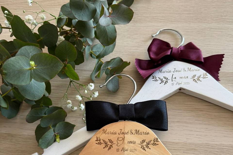 Pack perchas novios