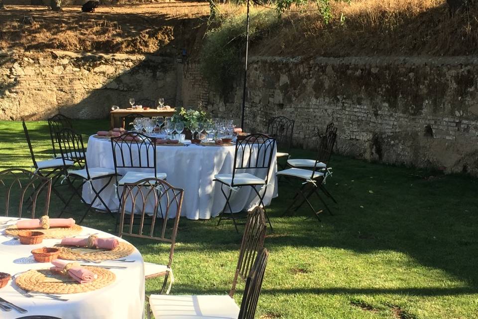 Cena en el jardín