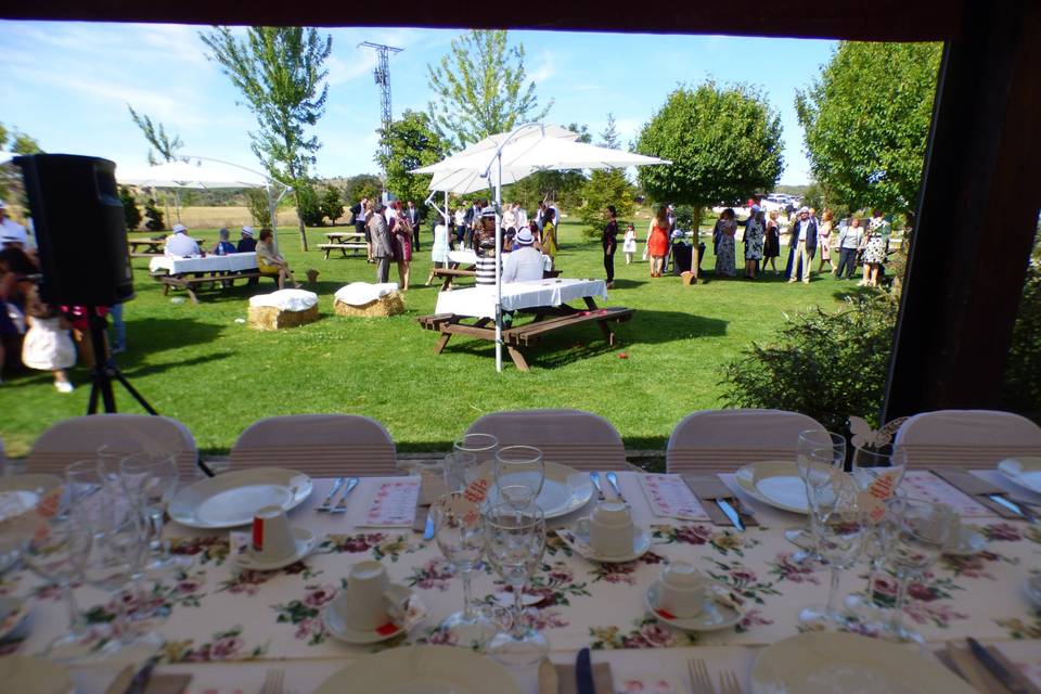 Banquete con vistas al jardín