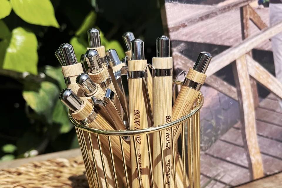 Bolígrafos personalizados para invitados
