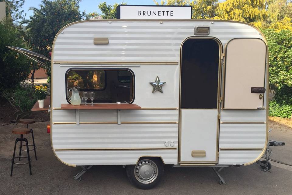 Brunette Caravan