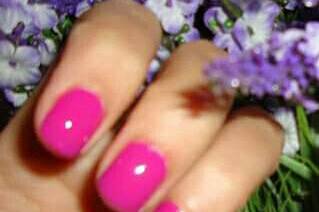 Manicura rosa para novia