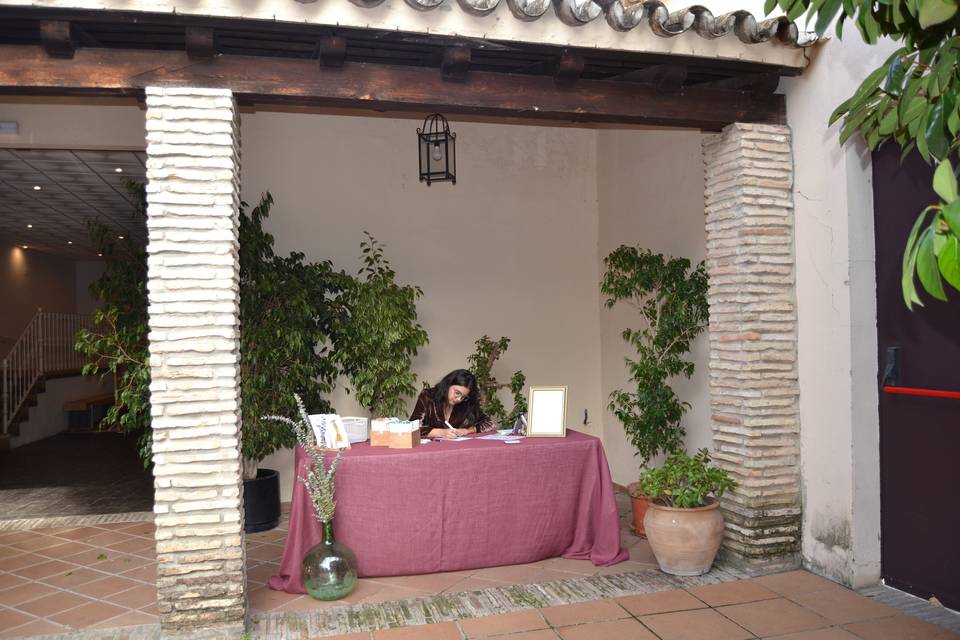 Andrea Reyes Live Art