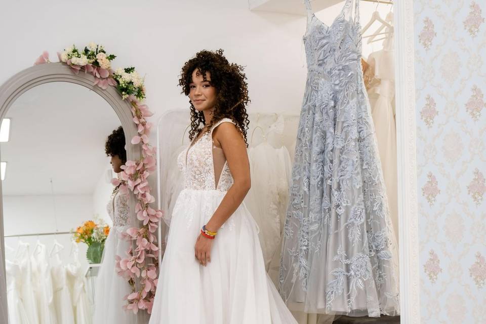 vestido_novia_cola_tul_encaje