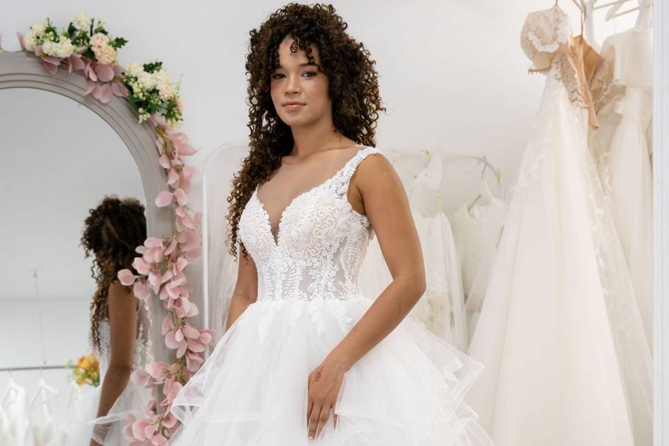 vestido_novia_cuerpo_encaje_falda_tul