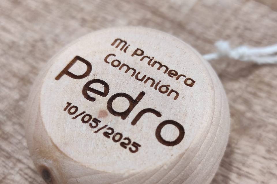 Detalle niños, yoyo grabado