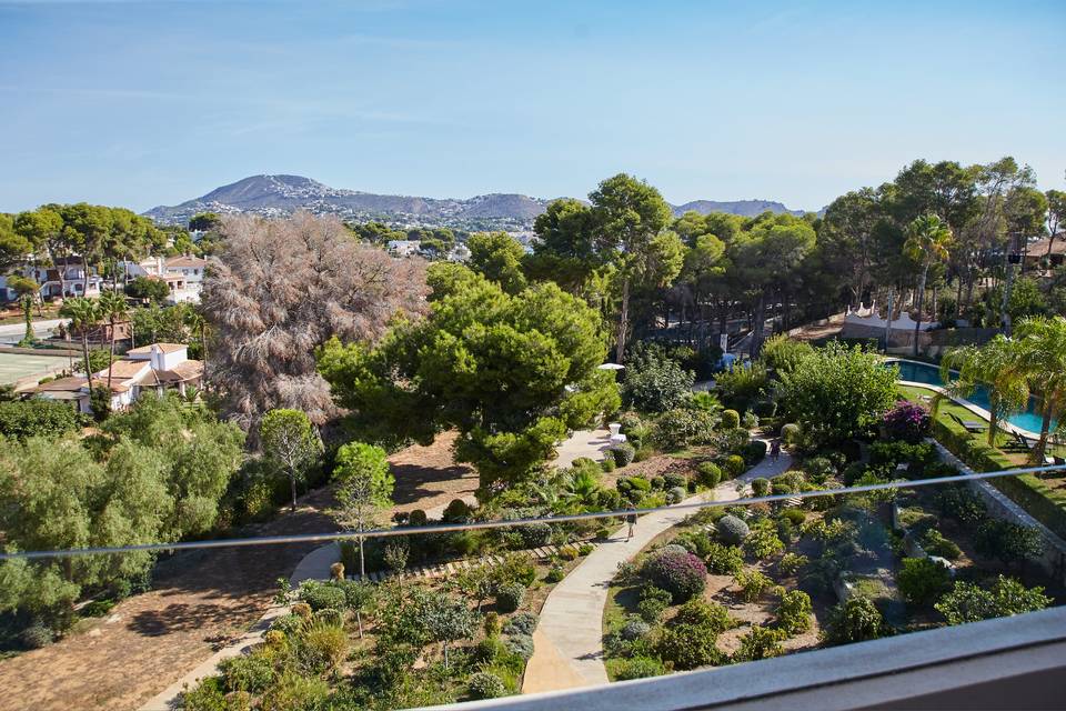 Vista jardín SERAWA Moraira