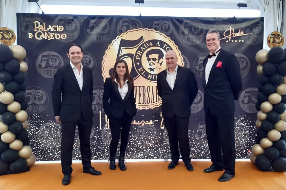 Celebramos con nuestros amigos