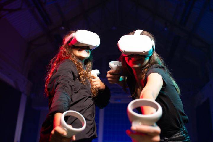Amigas en una sesion VR