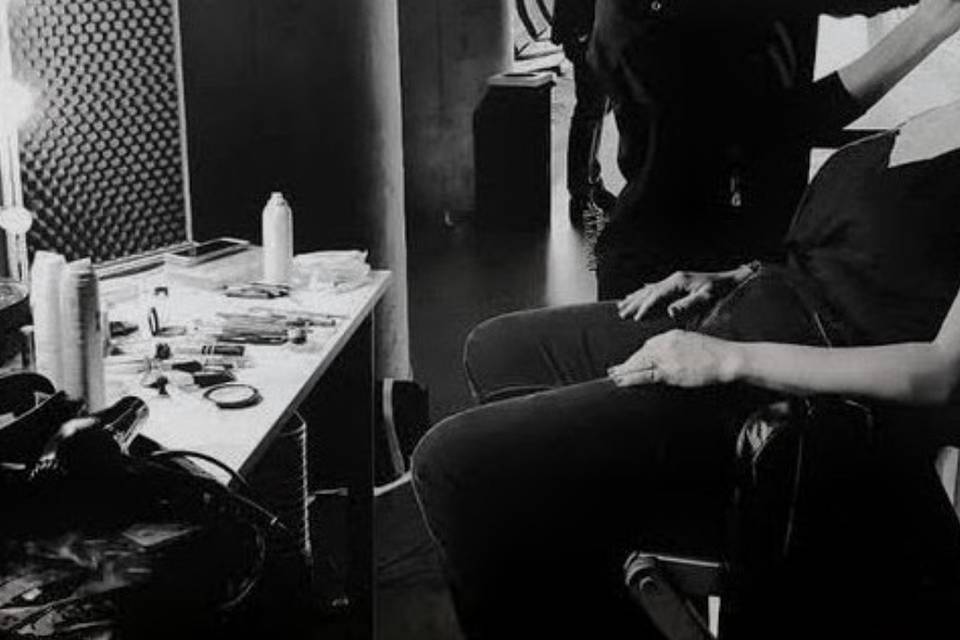 Maquillaje y peluquería para R