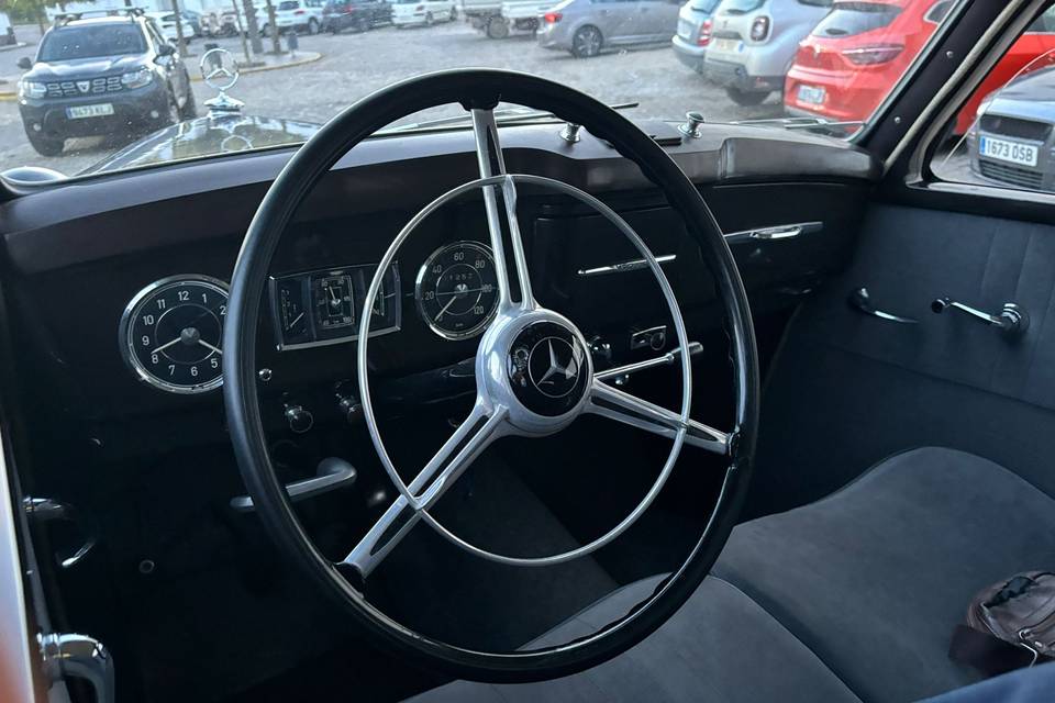 Interior y volante