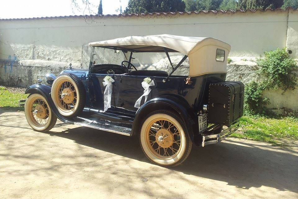 Decoración floral del coche clásico