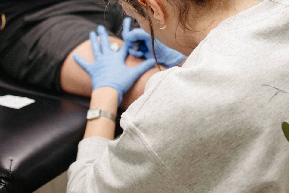 Tatuando