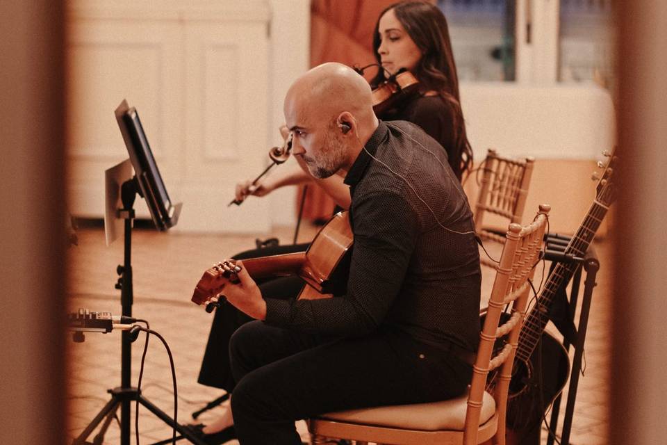 Violín y guitarra boda