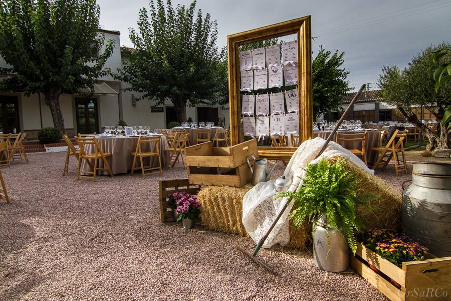 Banquete en jardín