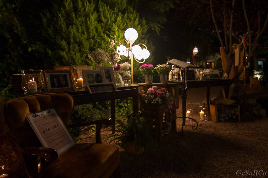 Cena en el jardín