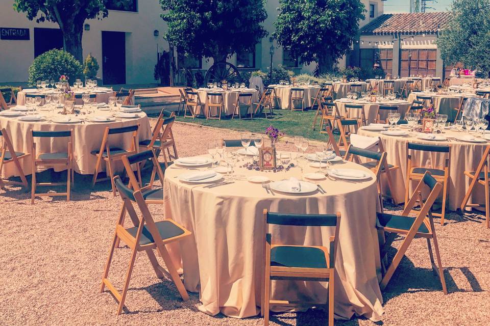 Banquete en el jardín