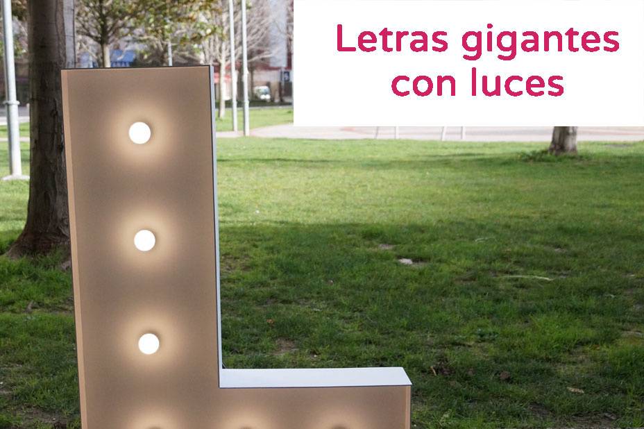 Letras con luces para bodas