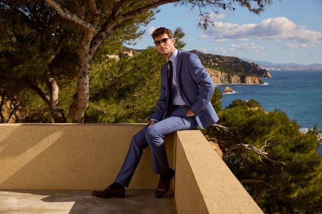 Traje azul claro jaspeado