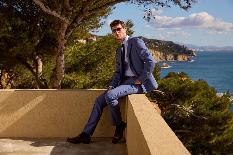 Traje azul claro jaspeado