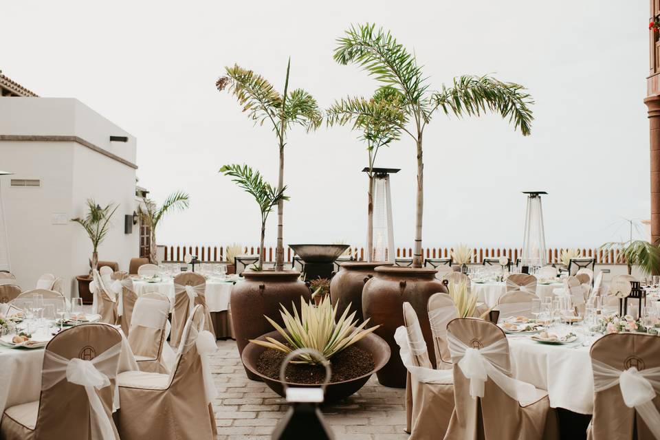 Banquete en Patio Canario