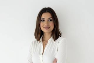 Alejandra Echevarría Makeup