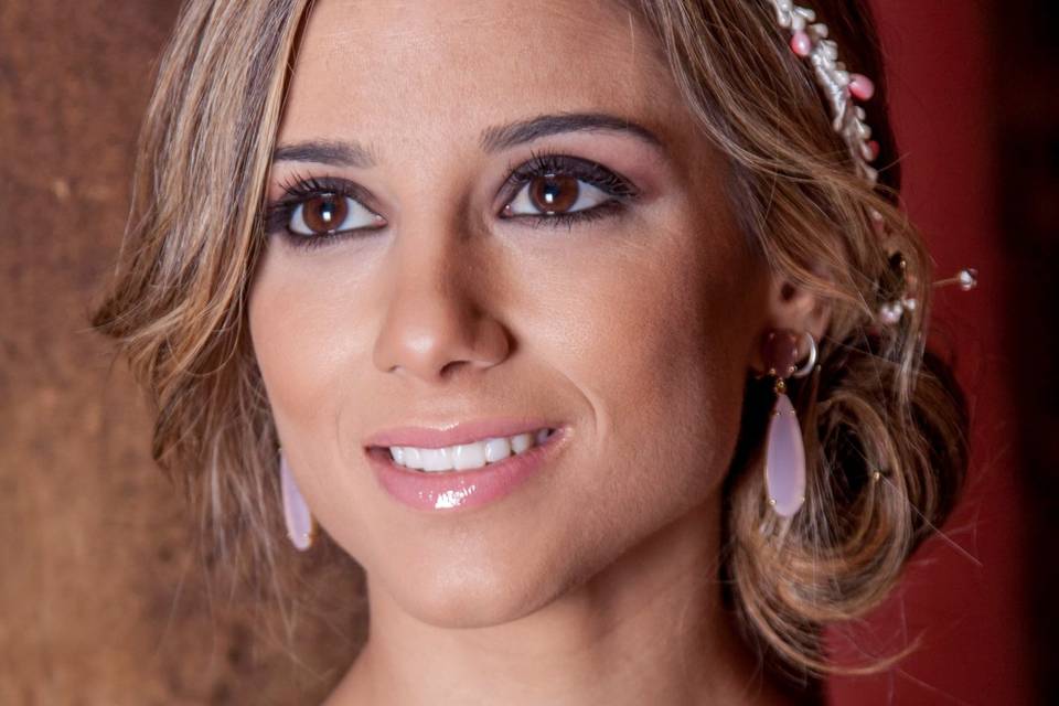 Alejandra Echevarría Makeup