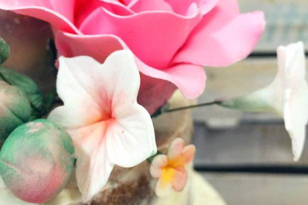 Detalle flores artesanales