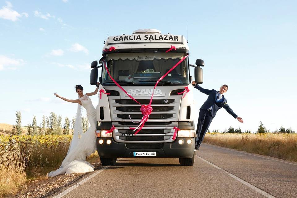 Boda con camión