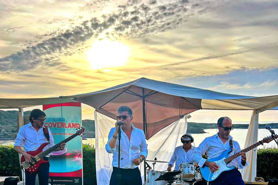 Coverland fiesta privada