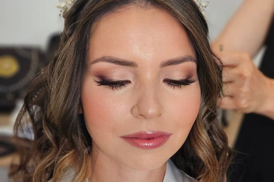 Kyrana Gallego - Maquillaje y peluquería para novias