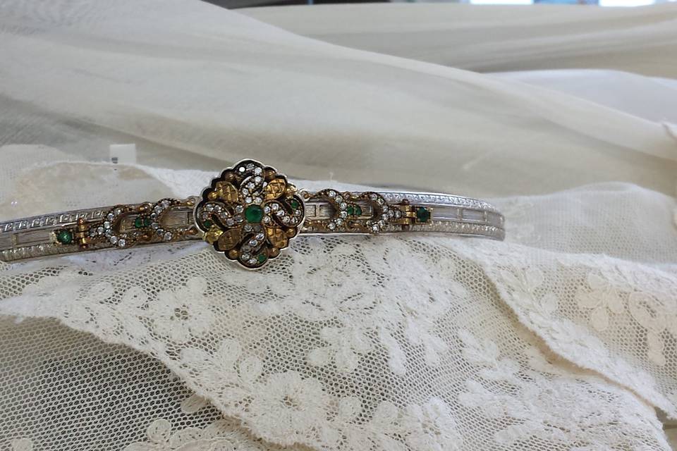 Diadema vintage esmeraldas