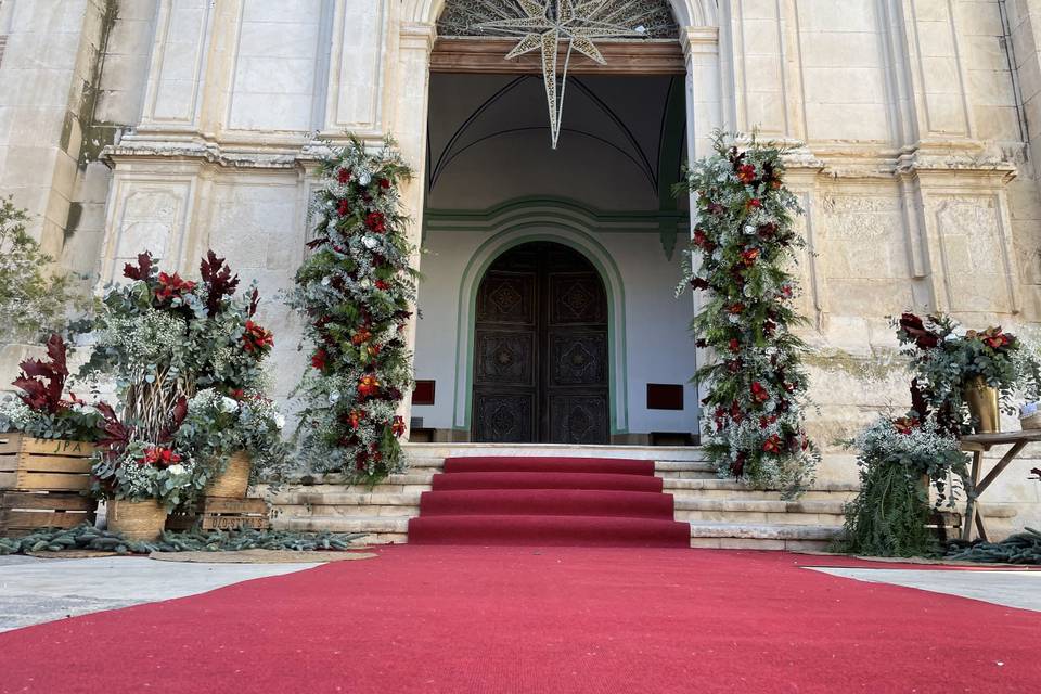 Entrada a la iglesia