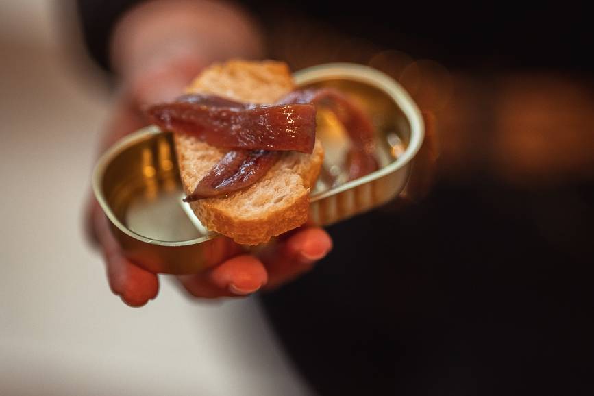Anchoa con pan y AOVE