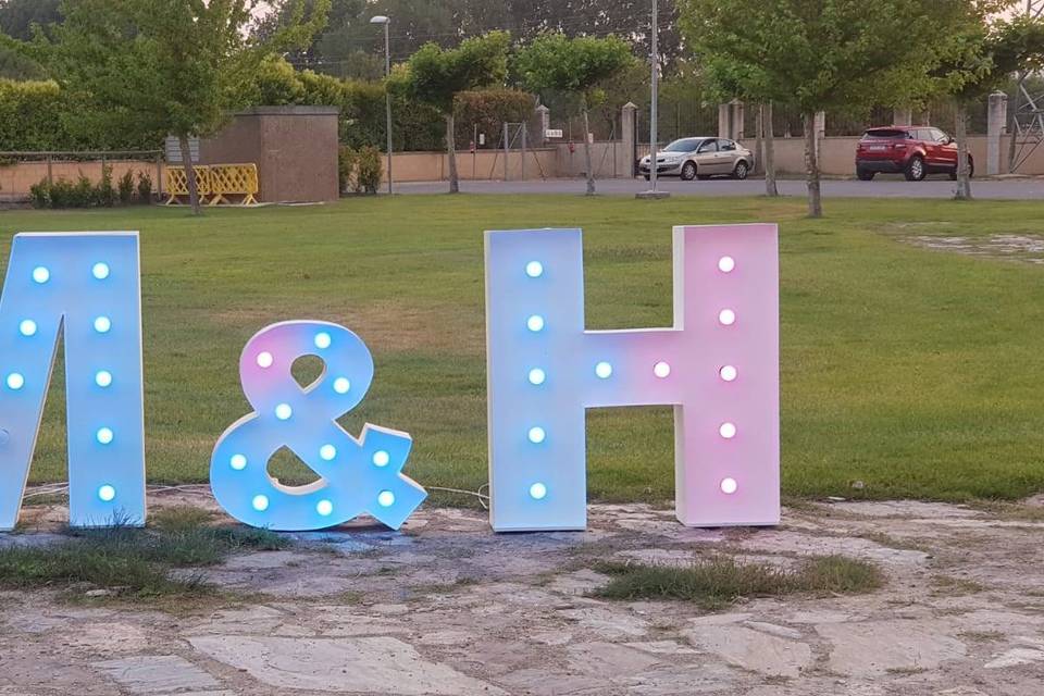 Letras luminosas